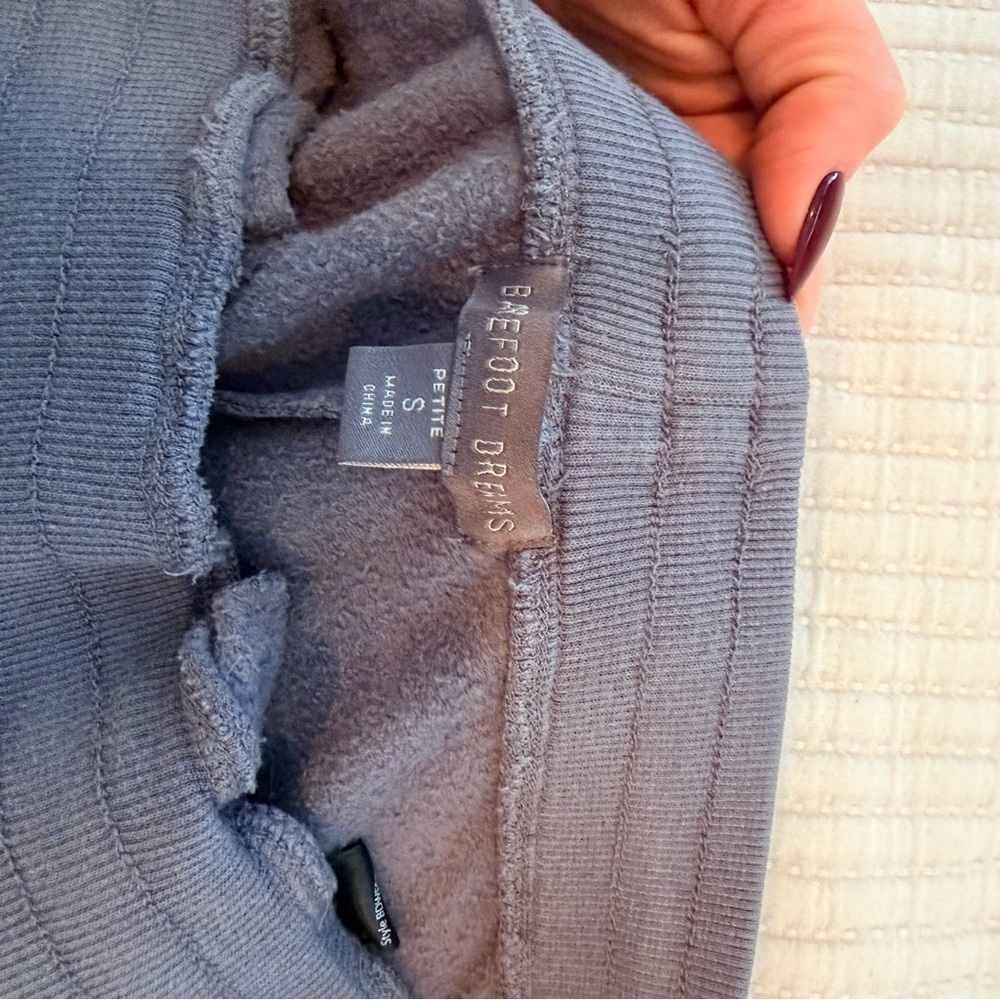 Barefoot Dreams Butter Fleece Grey Jogger Women's Petite Loungewear Size Small - Picture 8 of 12
